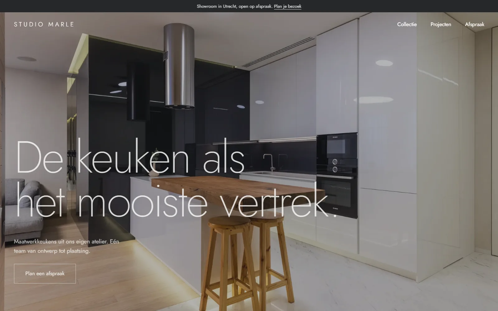 Homepage van Studio Marle met een grote kop over een moderne keuken